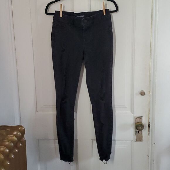 Maurices Black Distressed Skinny Jeans - Picture 1 of 10